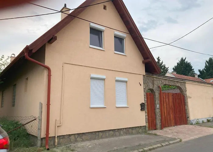 House With Parking Possibility