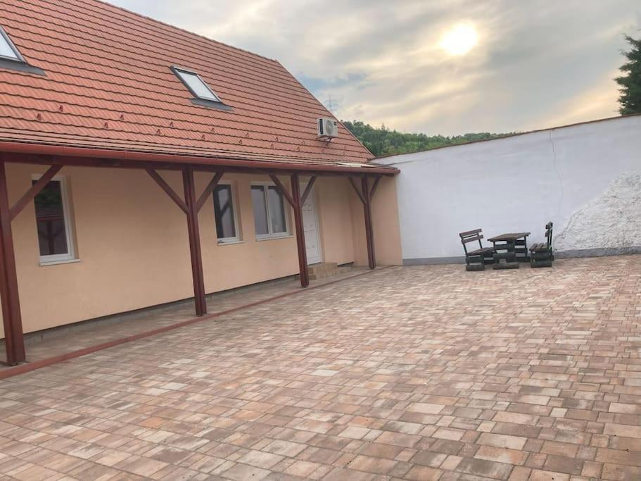 House With Parking Possibility Apartment *